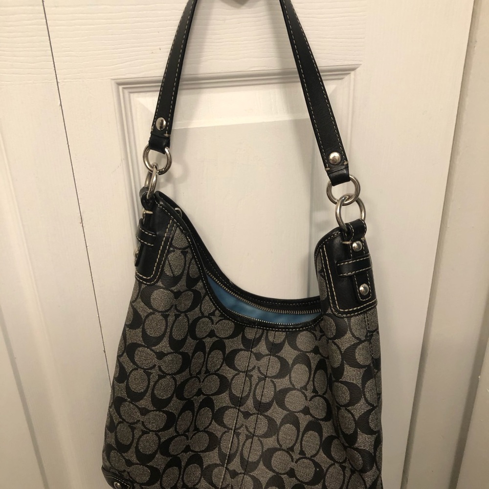 Authentic Coach - Picture 5 of 5